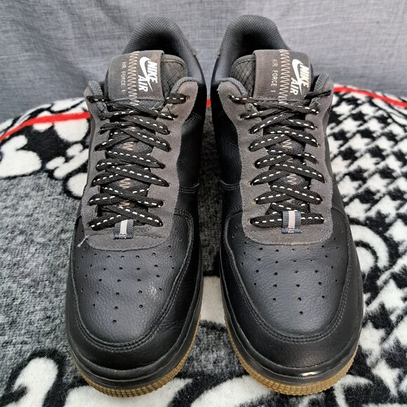 Size 9.5 Men Nike Air Force 1 07 LV8 Black CD0888-001 - Picture 3 of 14